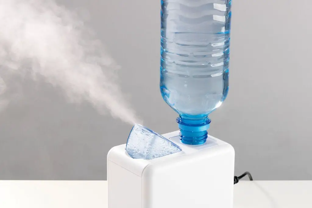 DIY humidifier from plastic bottles